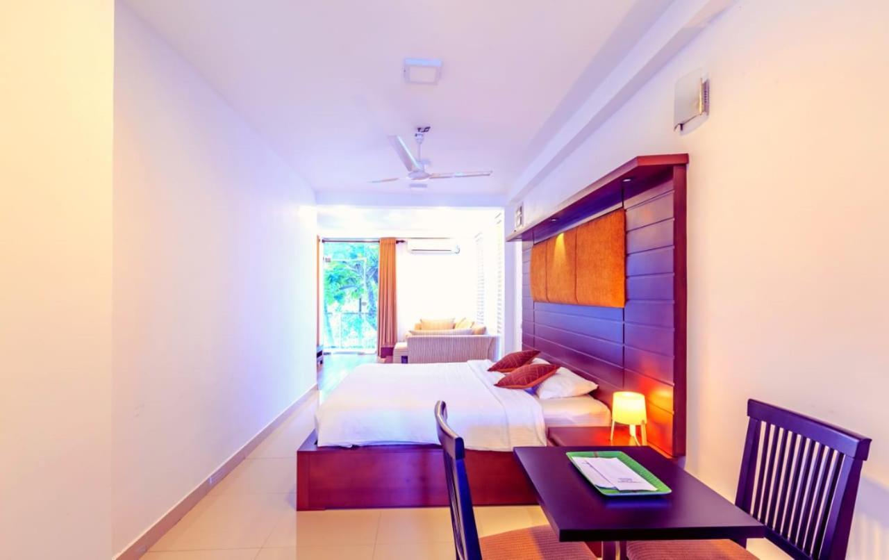 Oak Residencies Villa คิริบัทโกดา ภายนอก รูปภาพ