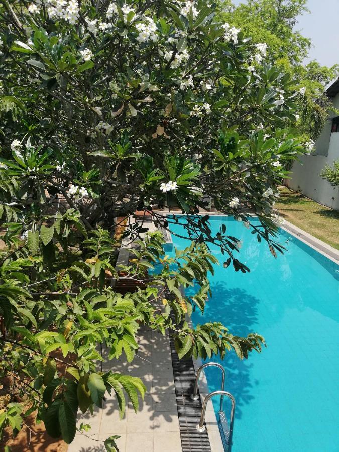 Oak Residencies Villa คิริบัทโกดา ภายนอก รูปภาพ